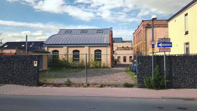 Gesperrter Durchgang Zündholzfabrik – Münchhofstraße